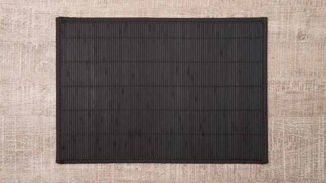 Illustration for article titled This List Of Decorative Placemats Is A Testament To Our Restraint At A Time When Literally Any ‘Game Of Thrones’ Content Whatsoever Would Go Viral